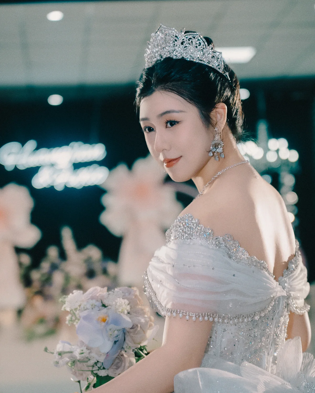 婚礼现场新娘的氛围肖像